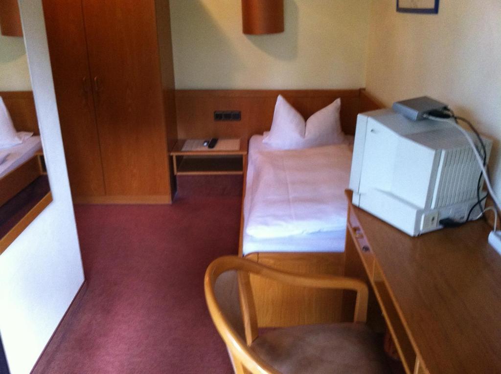 Hotel Bacchusstube Garni Goldbach  Room photo