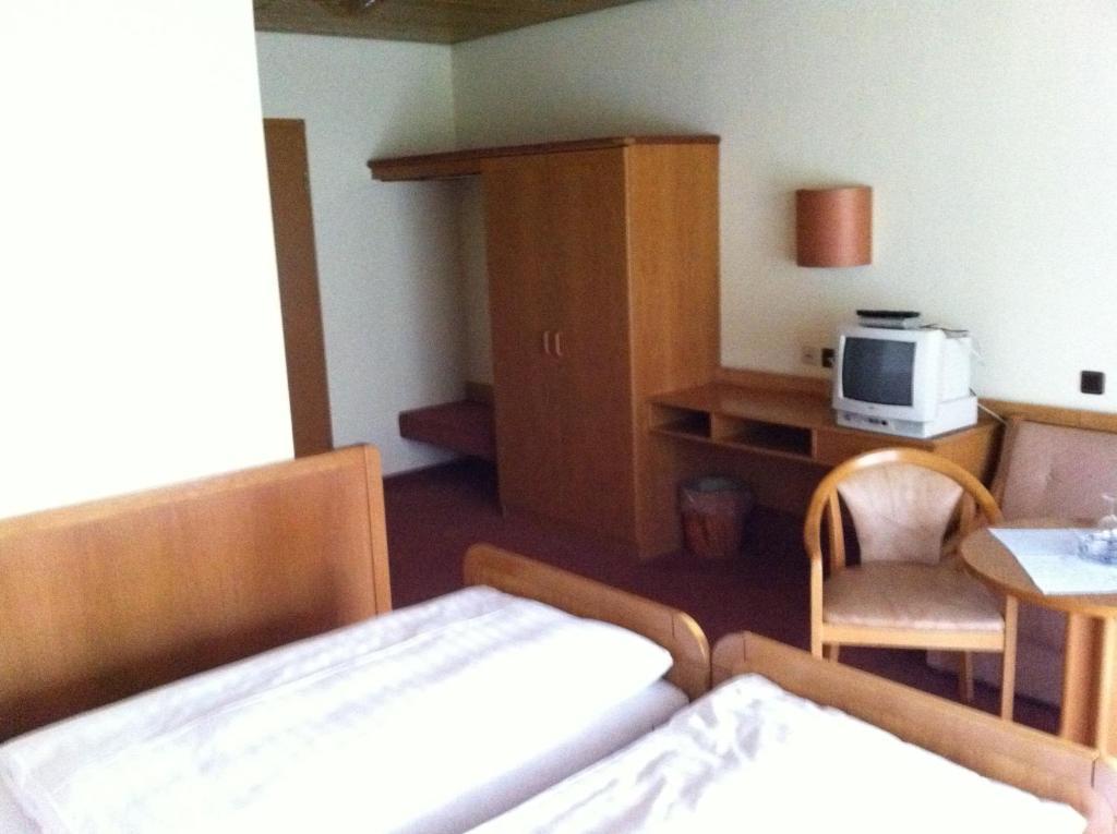 Hotel Bacchusstube Garni Goldbach  Room photo