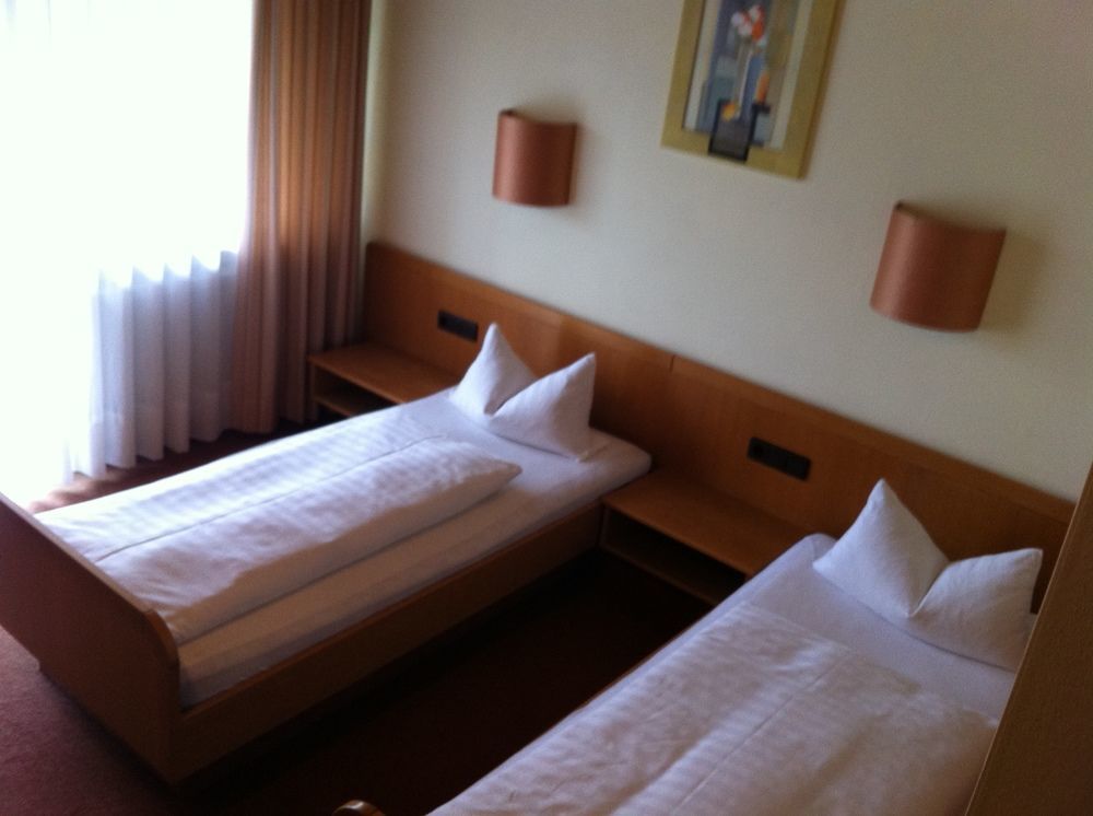 Hotel Bacchusstube Garni Goldbach  Exterior photo